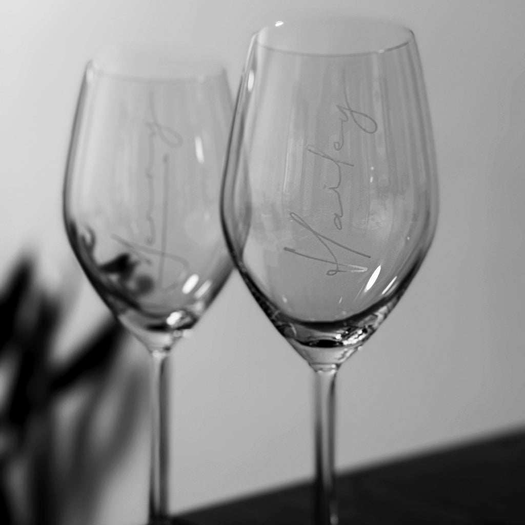 結婚入伙禮物首選 | 客製化 Signature 手刻紅酒杯｜婚禮專屬訂製